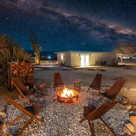 Private Jt Cabin - Ev L2 Station, Hammocks, Fire Pit, Bbq, Bocce Ball, Cornhole Yucca Valley Eksteriør billede