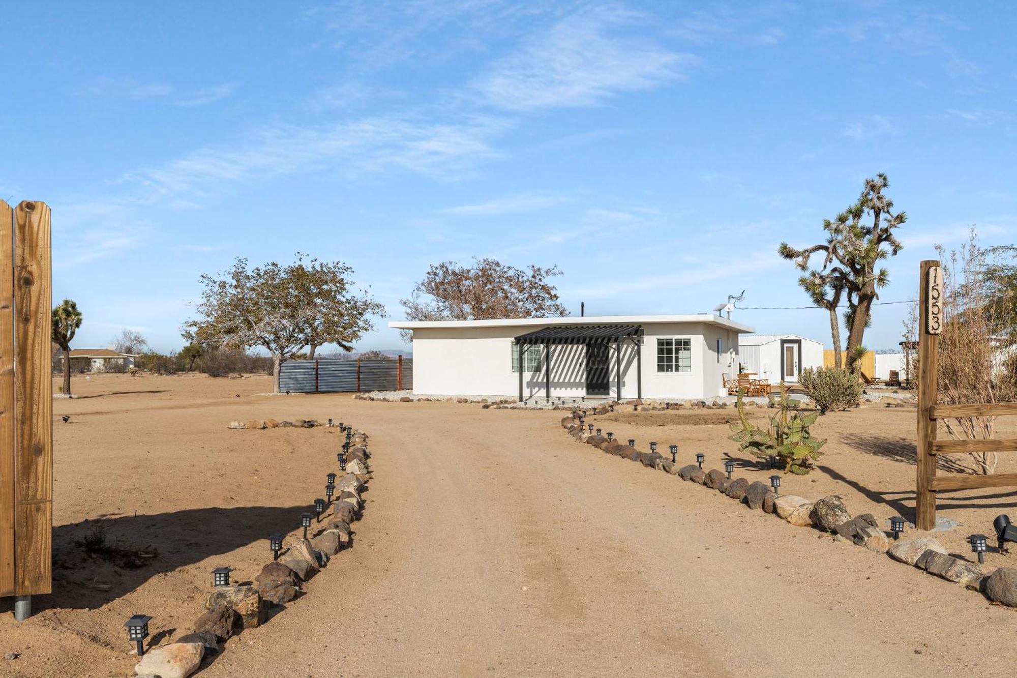 Private Jt Cabin - Ev L2 Station, Hammocks, Fire Pit, Bbq, Bocce Ball, Cornhole Yucca Valley Eksteriør billede
