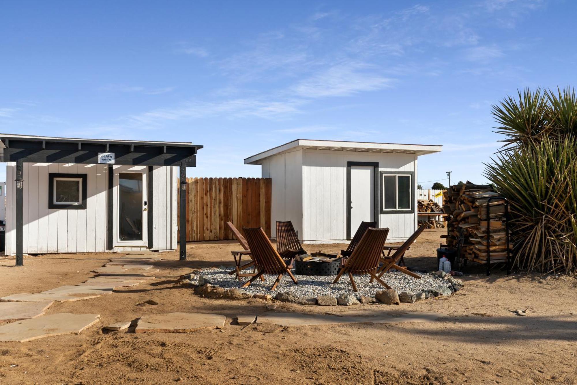 Private Jt Cabin - Ev L2 Station, Hammocks, Fire Pit, Bbq, Bocce Ball, Cornhole Yucca Valley Eksteriør billede